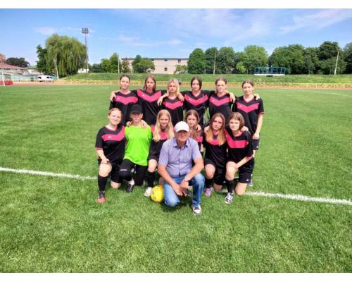 Команда дівчат з футболу Дитячо-юнацької спортивної школи Улашанівської ТГ здобула ІІ місце у фіналі 